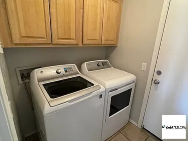 6427 W Villa Linda Dr in Glendale, AZ - Building Photo - Building Photo