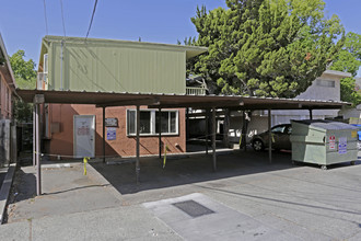 2715 O St in Sacramento, CA - Building Photo - Building Photo