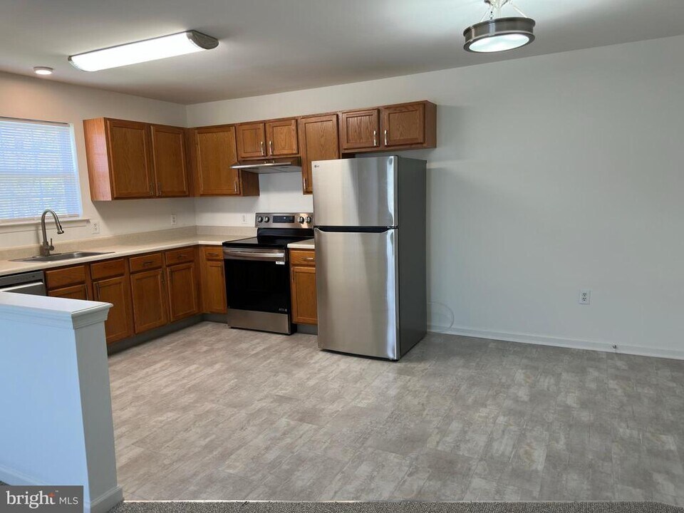 10 Sequoia Dr in Berlin, NJ - Building Photo