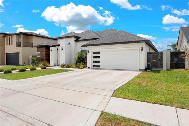 21 N 35th St in McAllen, TX - Building Photo - Building Photo