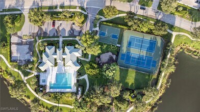 6481 Autumn Woods Blvd in Naples, FL - Building Photo - Building Photo