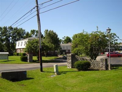 Springview Apartments in Louisville, KY - Building Photo - Building Photo