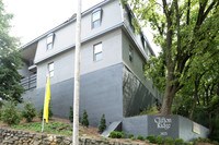 Building Photo - Clifton Ridge Apartamentos in Louisville, Kentucky