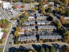 2664 Dilworth Heights Ln in Charlotte, NC - Foto de edificio - Building Photo