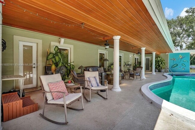 6551 SW 126th St in Miami, FL - Building Photo - Building Photo