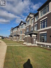 484 Provident Wy in Hamilton, ON - Building Photo - Building Photo