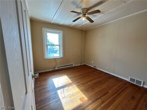 106 S 12th St in Weirton, WV - Building Photo - Building Photo