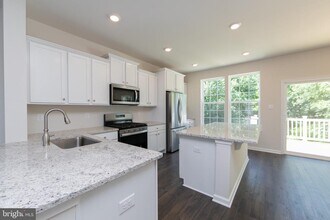 495 Monte Farm Rd in Mount Laurel, NJ - Building Photo - Building Photo
