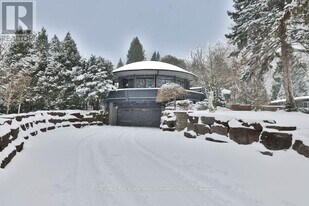 1352 Nocturne Ct in Mississauga, ON - Building Photo