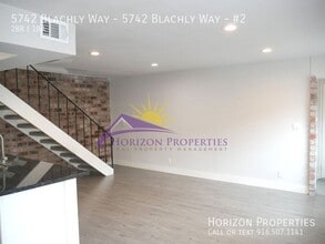 5742 Blachly Way in Sacramento, CA - Building Photo - Building Photo