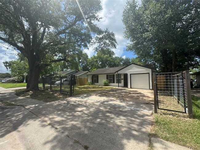 4914 Enyart St in Houston, TX - Building Photo - Building Photo