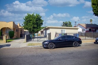 6829 Makee Ave in Los Angeles, CA - Building Photo - Building Photo