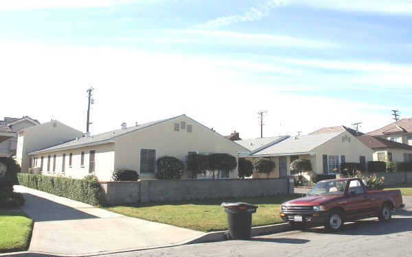 1132-1134 Okoboji Dr in Arcadia, CA - Building Photo