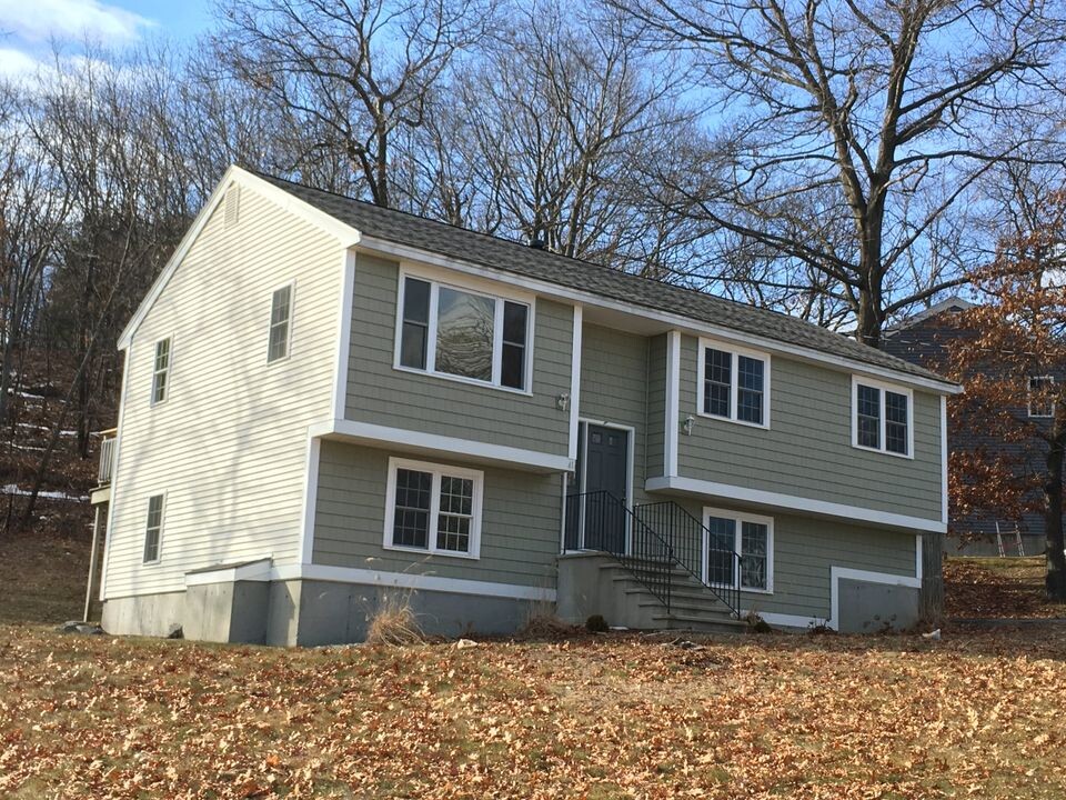 41 Blueberry Hill Rd in Woburn, MA - Building Photo