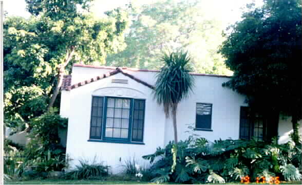 909-915 Summit Dr in South Pasadena, CA - Building Photo