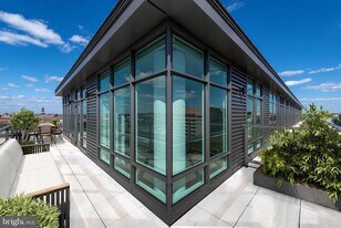 300 12th St SW in Washington, DC - Building Photo