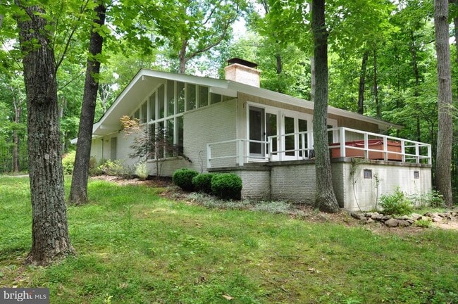 135 Lizzie Mills Rd in Castleton, VA - Building Photo - Building Photo