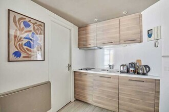 15842 Addison Rd in Addison, TX - Building Photo - Building Photo