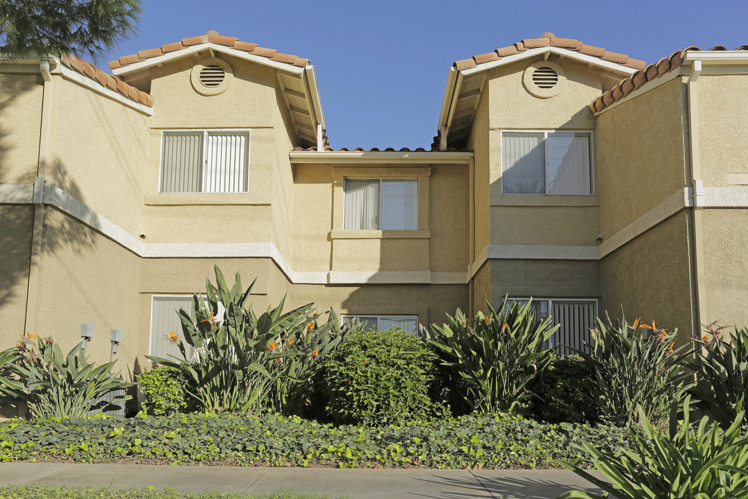 Villa Pacifica in Yorba Linda, CA - Building Photo