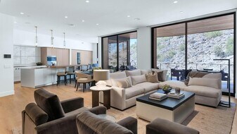 5000 Camelback Ridge Rd in Scottsdale, AZ - Building Photo