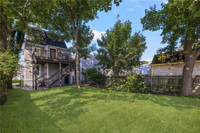 7 Sheffield Ave in Newport, RI - Building Photo - Building Photo