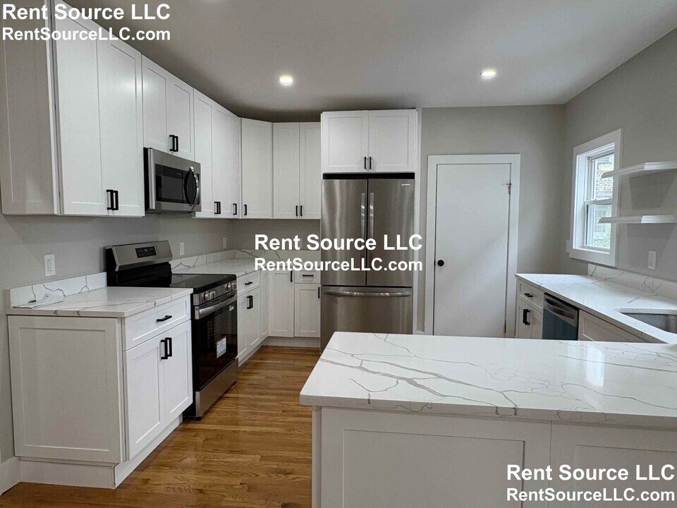 56 Gale St in Malden, MA - Building Photo