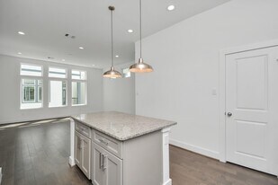 420 Janisch Rd in Houston, TX - Building Photo