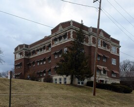 Whitney Manor in Toledo, OH - Foto de edificio - Building Photo