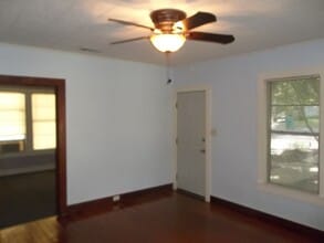 1415 N Wall St in Belton, TX - Building Photo - Building Photo