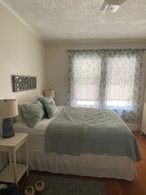 37 Bellevue Ave, Unit Sunny spacious apt in Winthrop, MA - Foto de edificio - Building Photo