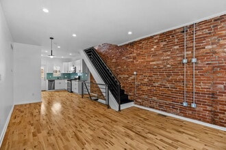 1806 S Chadwick St in Philadelphia, PA - Foto de edificio - Building Photo