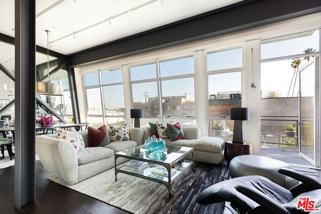 1513 9th St-Unit -3 in Santa Monica, CA - Building Photo - Building Photo