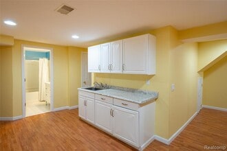 41063 Millbrook Dr in Sterling Heights, MI - Building Photo - Building Photo