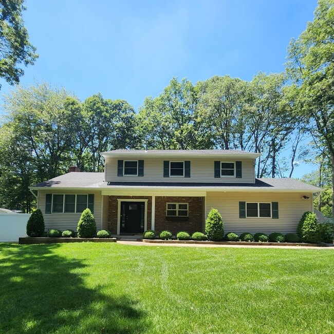 property at 862 Larkfield Rd