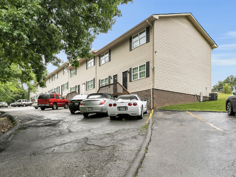 Oak Tree Apartments in Chattanooga, TN - Building Photo