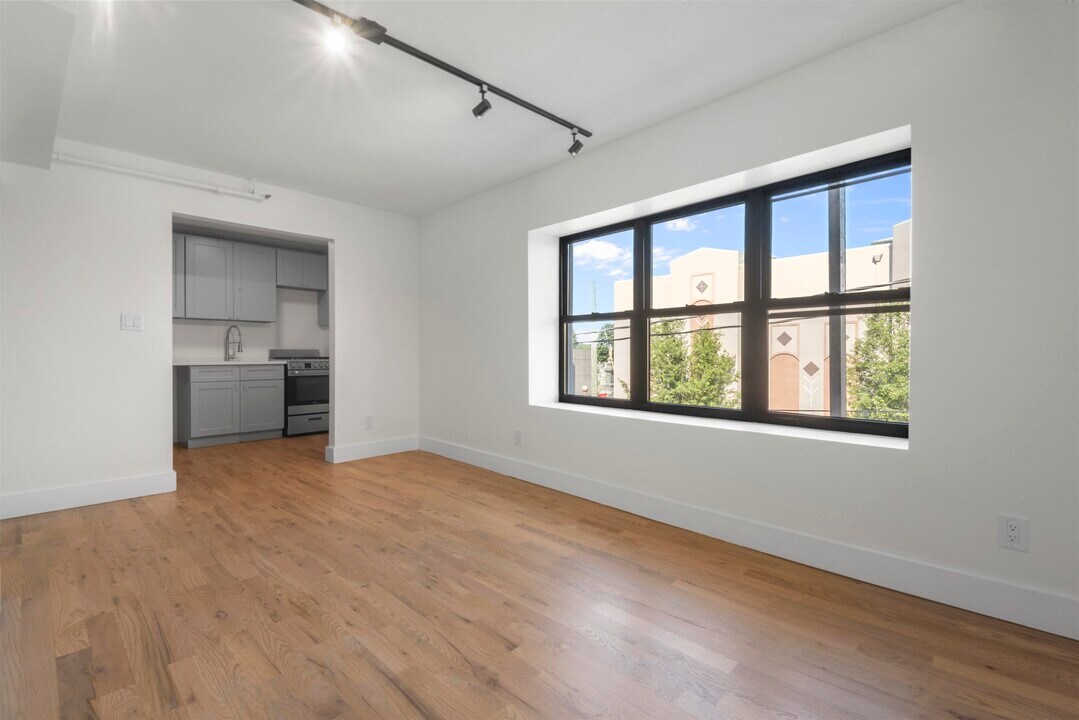 850 West Side Ave in Jersey City, NJ - Building Photo