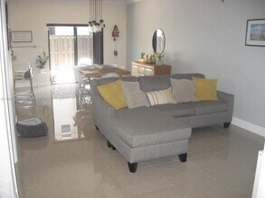 15070 SW 117th Way in Miami, FL - Building Photo - Building Photo