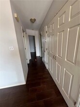 13 Thompson Rd in Alton, TX - Foto de edificio - Building Photo