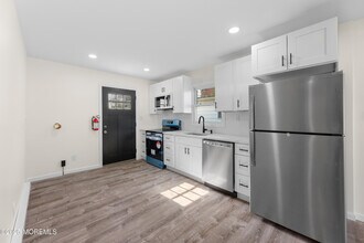 9 Beacon Terrace in Keansburg, NJ - Building Photo - Building Photo