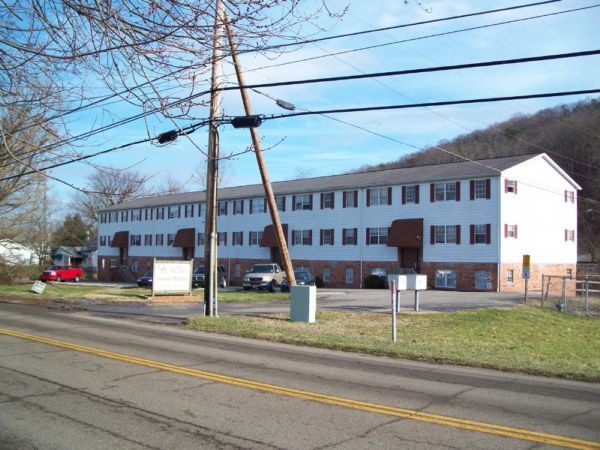 Riverside Landing in Nitro, WV - Building Photo - Building Photo