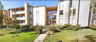 1051 Beach Park Blvd in Foster City, CA - Building Photo