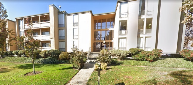 property at 1051 Beach Park Blvd