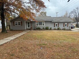 3019 Independence St in Fort Smith, AR - Building Photo