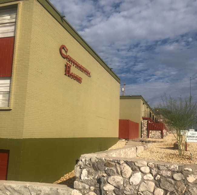 Continental House Apartments in El Paso, TX - Building Photo - Building Photo