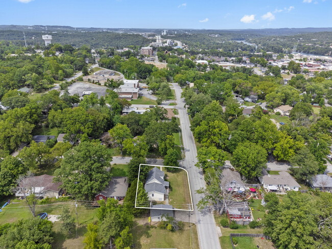 500 Ellison St in Branson, MO - Foto de edificio - Building Photo