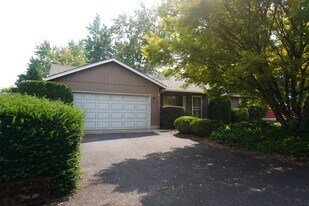 4631 NW Lincoln Ave in Vancouver, WA - Building Photo