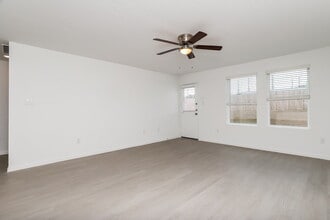 15487 Jake Xing in San Antonio, TX - Building Photo - Building Photo