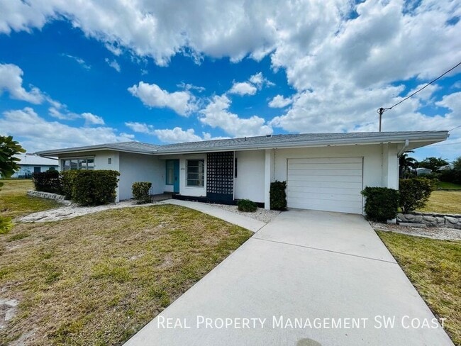 property at 2256 SE 27th St