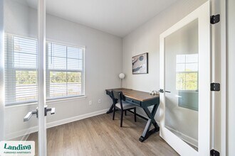 84 San Filippo Dr SE, Unit 08-8307 in Palm Bay, FL - Foto de edificio - Building Photo