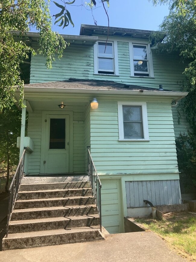 property at 1247 Franklin St